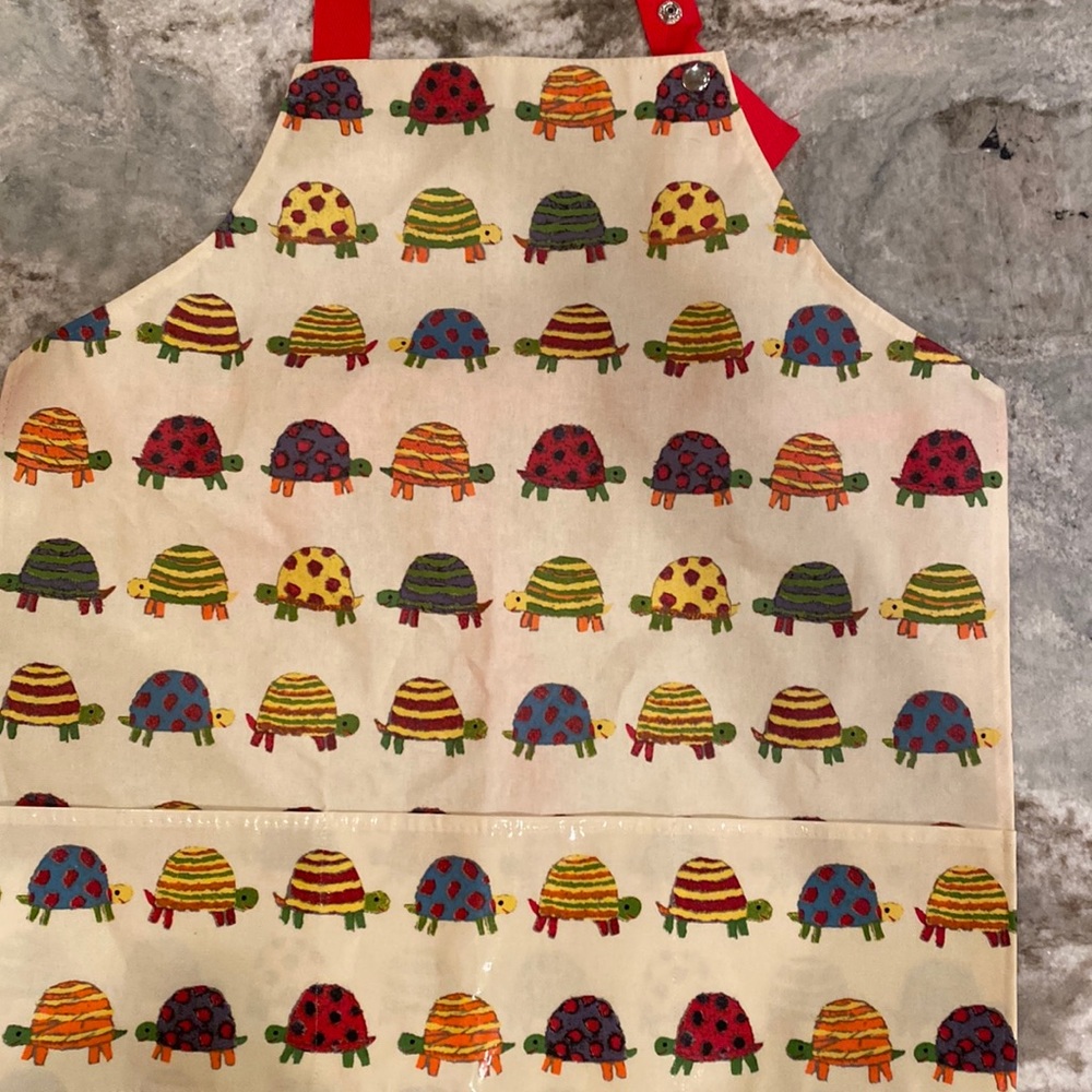 Art Apron with Adjustable Neck Strap, Tie Back and 3 Front Pockets
